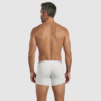 White boxer Essential